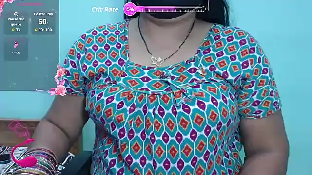 Snapshot of Queen_sakshi chatting on October 8, 5:35 pm Queen sakshi online show from October 8, 5:35 pm