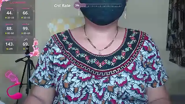 Snapshot of Queen_sakshi chatting on October 3, 6:09 pm Queen sakshi online show from October 3, 6:09 pm