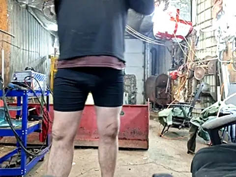 Snapshot of Frankdick01 chatting on November 30, 3:40 am Frankdick01 online show from November 30, 3:40 am