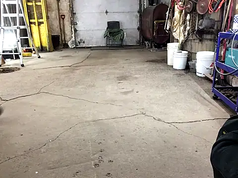 Snapshot of Frankdick01 chatting on November 10, 1:21 am Frankdick01 online show from November 10, 1:21 am