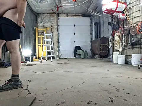 Snapshot of Frankdick01 chatting on November 8, 4:05 am Frankdick01 online show from November 8, 4:05 am