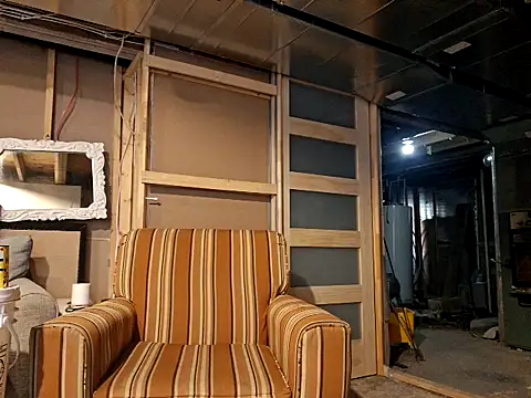 Snapshot of Frankdick01 chatting on February 5, 12:28 am Frankdick01 online show from February 5, 12:28 am