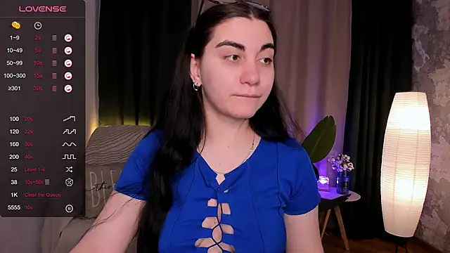 Snapshot of hannacheekss_ chatting on February 26, 2:08 am hannacheekss online show from February 26, 2:08 am