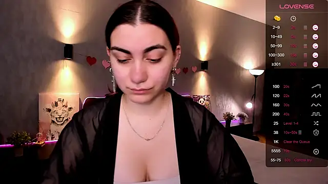 Snapshot of hannacheekss_ chatting on September 19, 2:15 am hannacheekss online show from September 19, 2:15 am