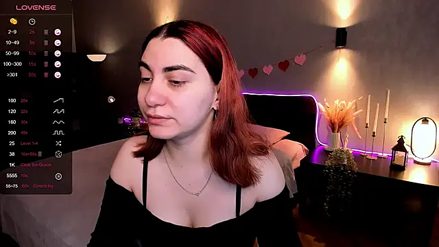 hannacheekss  online show from January 13, 2:15 am