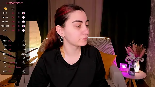 hannacheekss  online show from March 11, 2:27 am