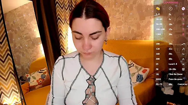 hannacheekss  online show from July 7, 2:14 am