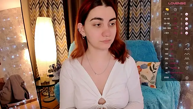 hannacheekss  online show from February 5, 2:07 am