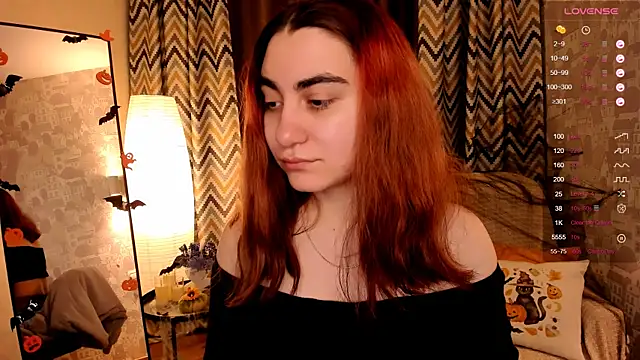 hannacheekss  online show from October 30, 2:10 am