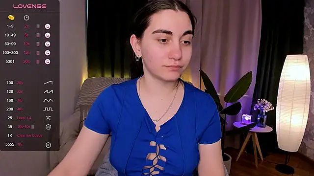 Snapshot of hannacheekss_ chatting on February 19, 8:12 am hannacheekss online show from February 19, 8:12 am