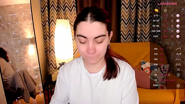 hannacheekss  online show from April 2, 2:08 am