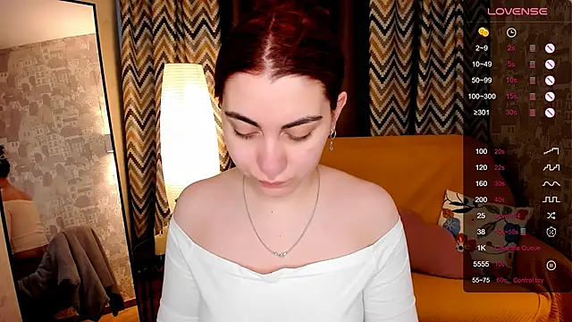 hannacheekss  online show from April 16, 2:12 am