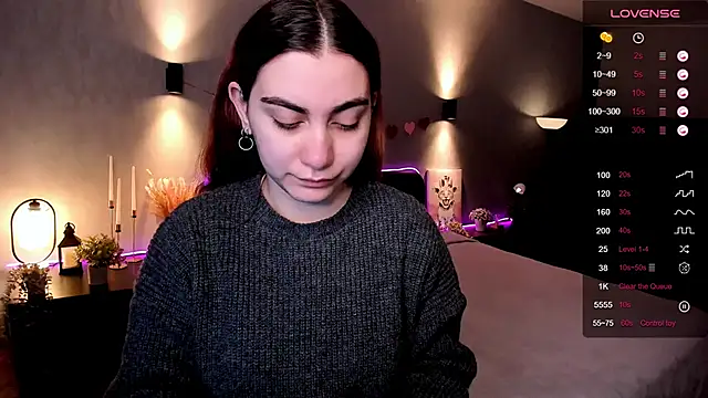 hannacheekss  online show from November 17, 2:04 am