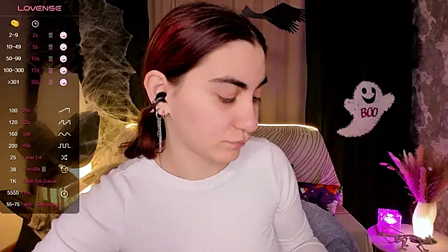 hannacheekss  online show from October 22, 2:11 am