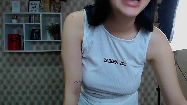 Snapshot of AliceSexyyy_ chatting on October 7, 9:10 am AliceSexyyy online show from October 7, 9:10 am