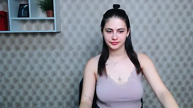 Snapshot of AliceSexyyy_ chatting on September 13, 8:36 am AliceSexyyy online show from September 13, 8:36 am