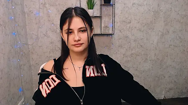 Snapshot of AliceSexyyy_ chatting on February 13, 12:24 am AliceSexyyy online show from February 13, 12:24 am