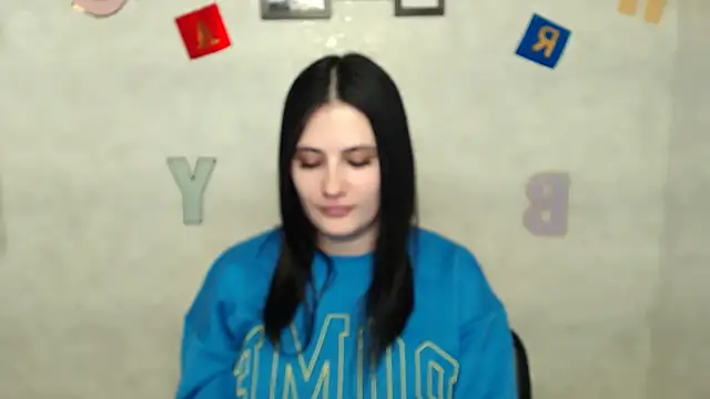 Snapshot of AliceSexyyy_ chatting on February 17, 4:17 pm AliceSexyyy online show from February 17, 4:17 pm