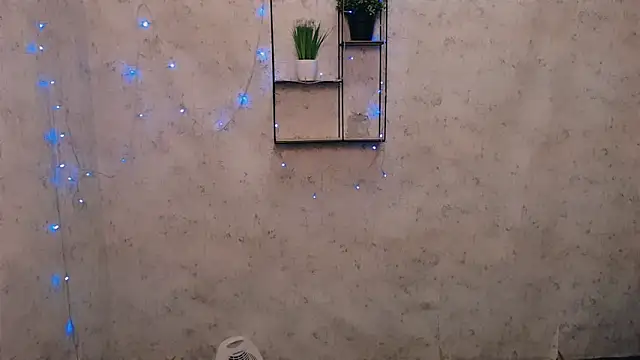Snapshot of AliceSexyyy_ chatting on February 12, 4:54 am AliceSexyyy online show from February 12, 4:54 am