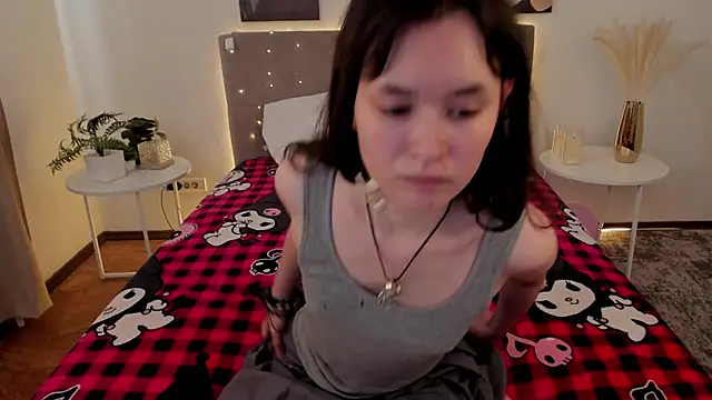 Emily Strikeee online show from June 5, 2:05 am
