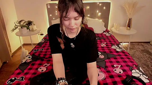 Emily Strikeee online show from May 24, 1:27 am