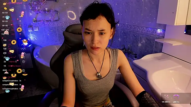 Emily Strikeee online show from October 13, 9:55 am