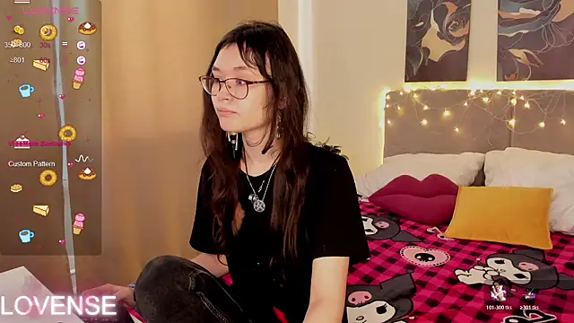 Emily Strikeee online show from February 25, 4:12 am