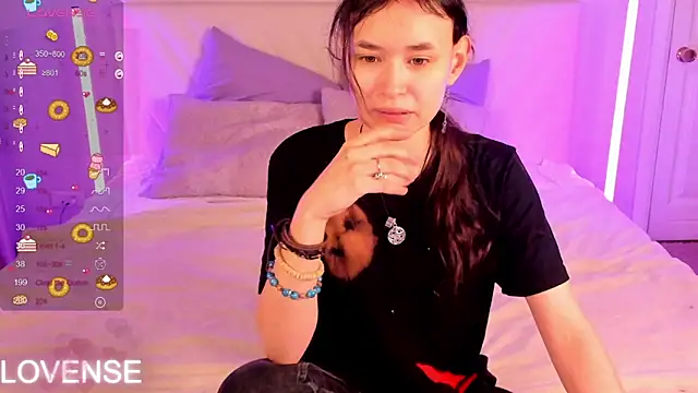 Emily Strikeee online show from January 19, 10:41 am