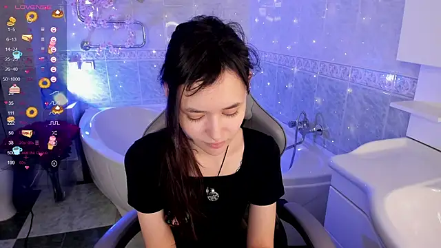 Emily Strikeee online show from October 9, 10:05 am