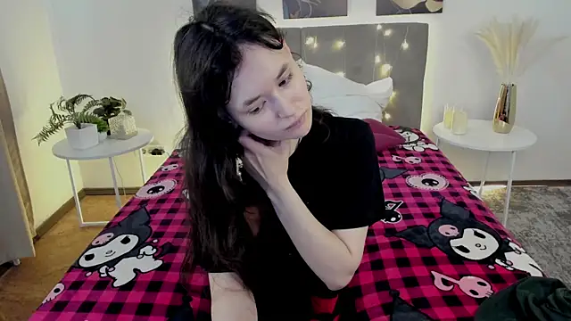 Emily Strikeee online show from May 25, 1:38 am