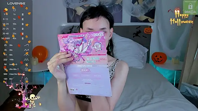 Emily Strikeee online show from October 31, 10:01 am