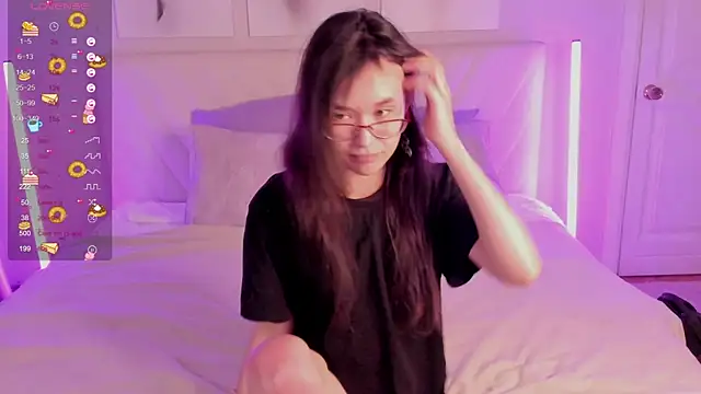 Emily Strikeee online show from November 30, 10:38 am