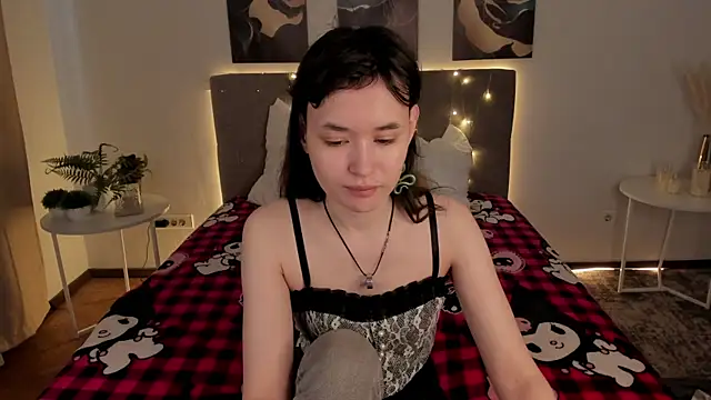 Emily Strikeee online show from April 29, 1:54 am