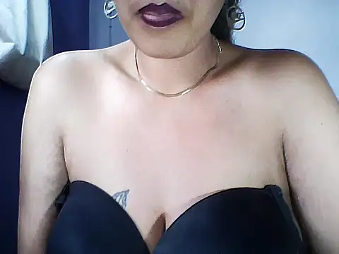 layanah12 online show from October 26, 1:00 pm