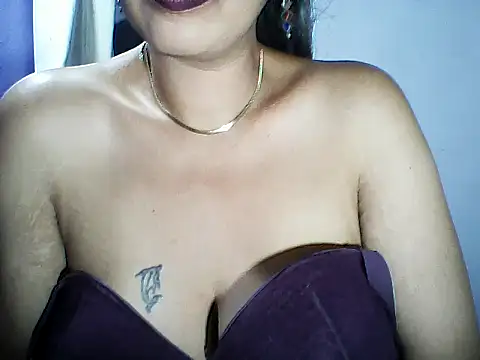 layanah12 online show from October 31, 6:59 pm