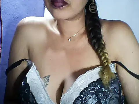 layanah12 online show from October 13, 6:31 pm