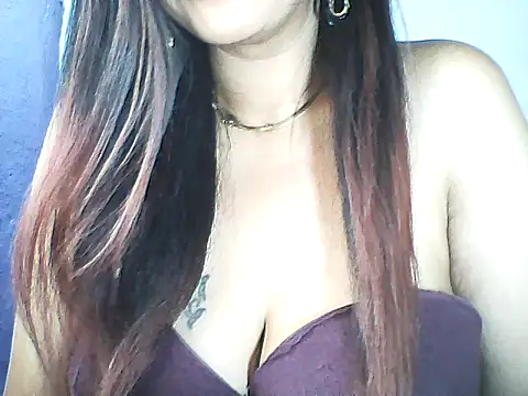 layanah12 online show from March 8, 4:16 am