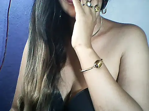 layanah12 online show from March 5, 3:47 am