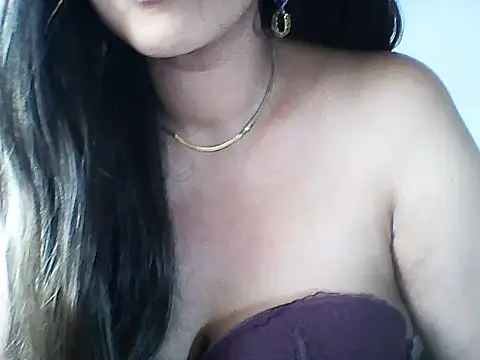 layanah12 online show from March 4, 12:35 pm