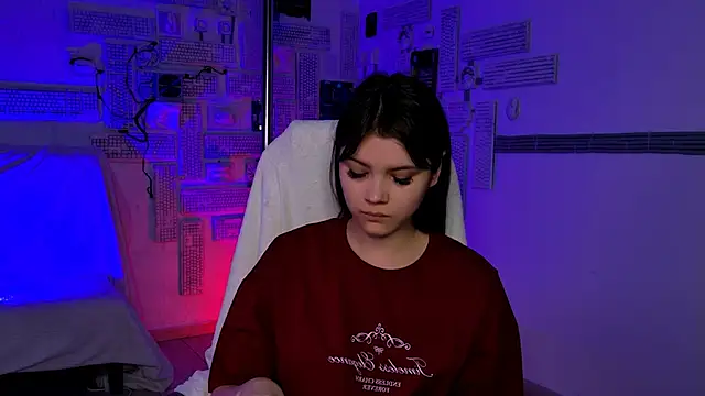 EvaThopson online show from February 15, 6:03 am