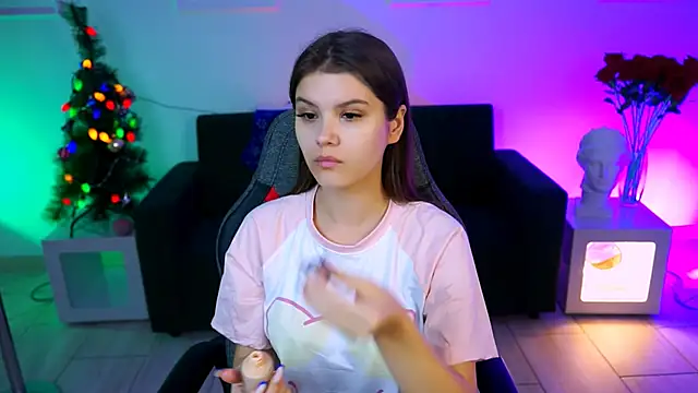 EvaThopson online show from December 14, 6:08 am