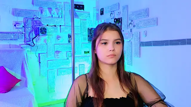 Snapshot of EvaThopson chatting on October 12, 8:05 am EvaThopson online show from October 12, 8:05 am