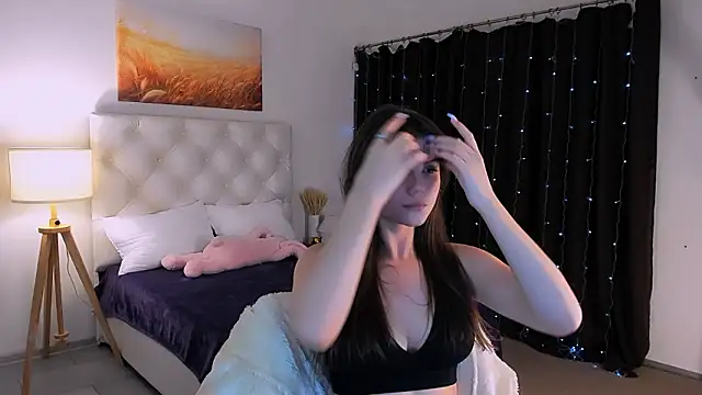 EvaThopson online show from February 28, 11:10 am