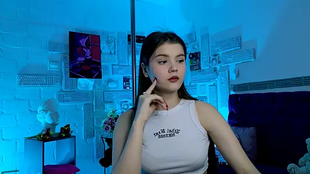 Snapshot of EvaThopson chatting on March 10, 1:21 pm EvaThopson online show from March 10, 1:21 pm