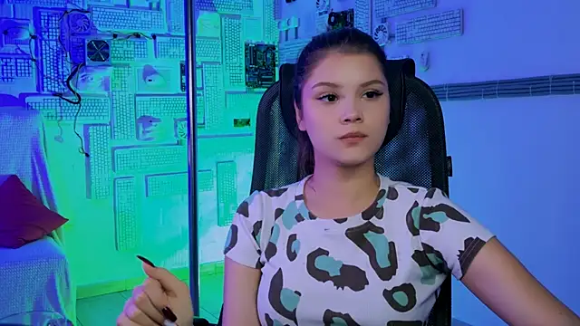 Snapshot of EvaThopson chatting on November 5, 10:29 am EvaThopson online show from November 5, 10:29 am