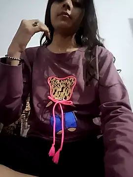 Snapshot of pikubaby chatting on November 4, 7:17 pm pikubaby online show from November 4, 7:17 pm