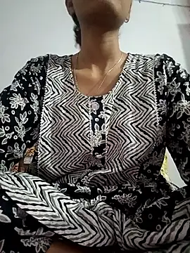 Snapshot of pikubaby chatting on September 28, 7:10 pm pikubaby online show from September 28, 7:10 pm