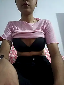 Snapshot of pikubaby chatting on November 15, 6:45 pm pikubaby online show from November 15, 6:45 pm