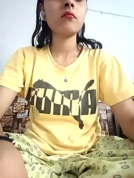 Snapshot of pikubaby chatting on March 21, 6:51 pm pikubaby online show from March 21, 6:51 pm