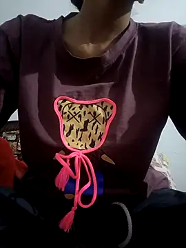 Snapshot of pikubaby chatting on November 12, 8:34 pm pikubaby online show from November 12, 8:34 pm